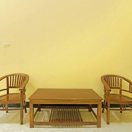 Oyo 931 Dara Dewi Homestay Γιογκιακάρτα Εξωτερικό φωτογραφία